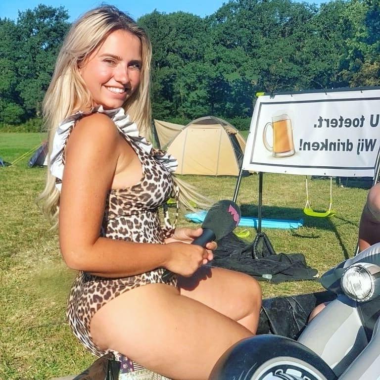 25P So horny this big tit Dutch Celeb Sensi