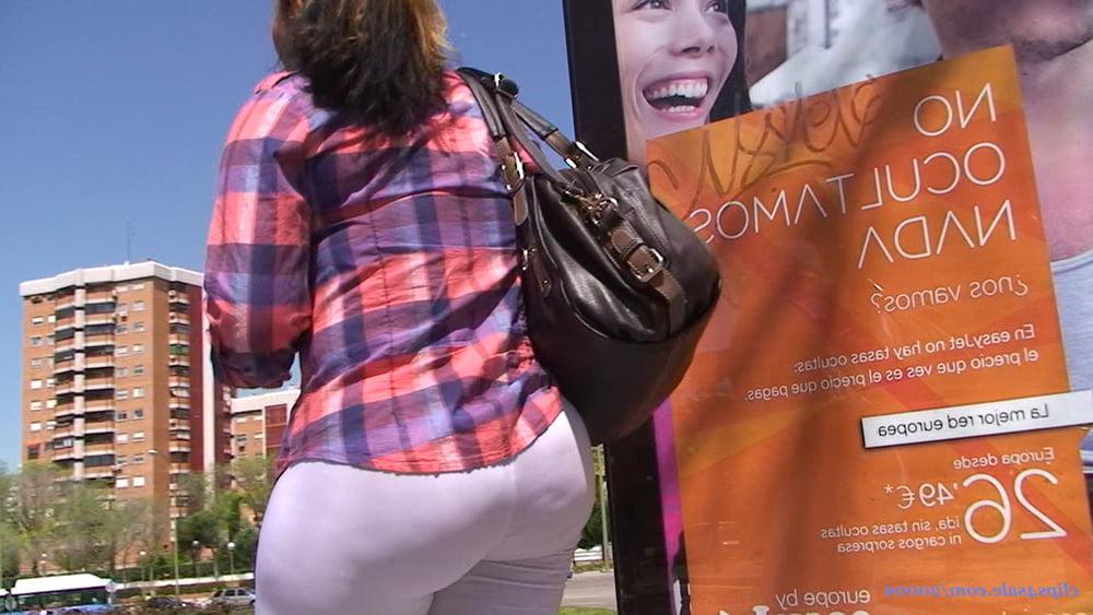 25P hidden camera big butts GLUTEUS DIVINUS