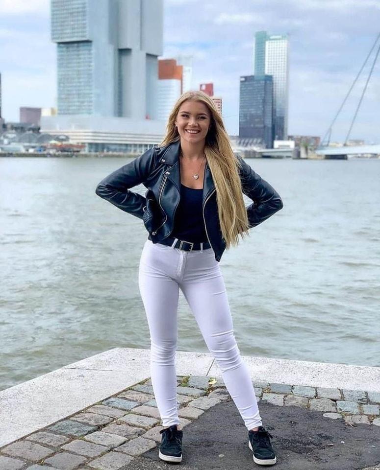 25P Dutch girl 07