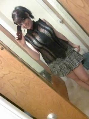 25P Busty redhead teen exposed