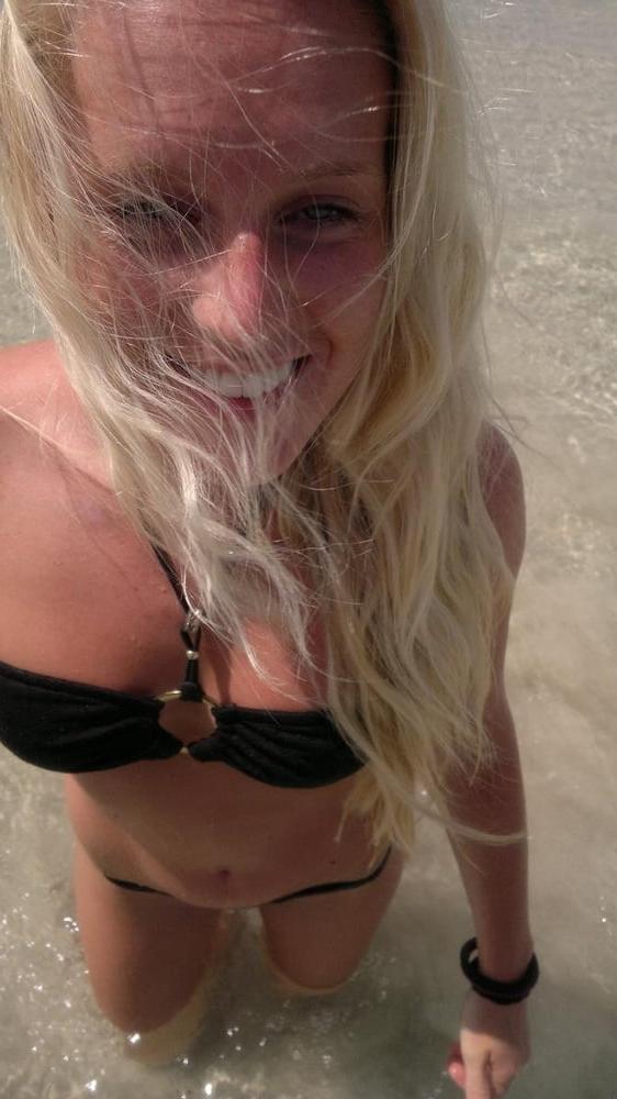 25P Sexy blonde love rimjob