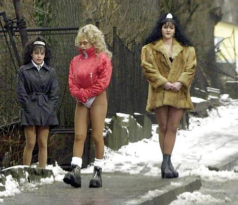 21P Mes Amies Les Putes 2 (Hookers in The Woods) By TROC