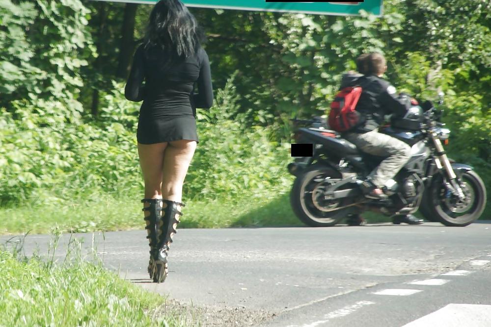 21P Mes Amies Les Putes 2 (Hookers in The Woods) By TROC