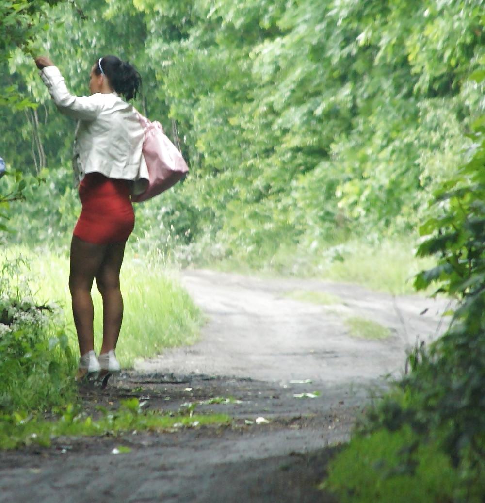 21P Mes Amies Les Putes 2 (Hookers in The Woods) By TROC