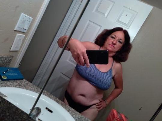 9P 63 year old granny loves to eat ass