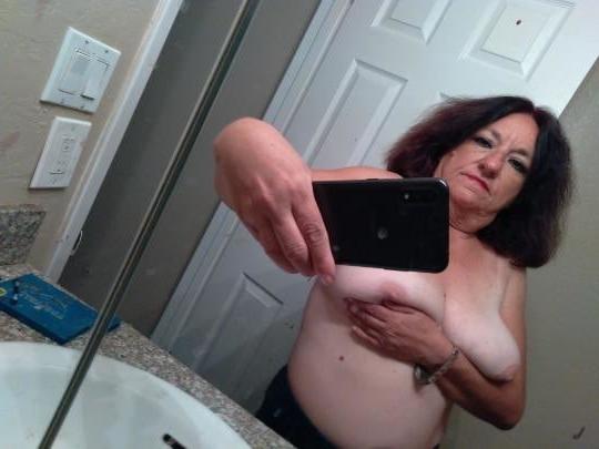 9P 63 year old granny loves to eat ass