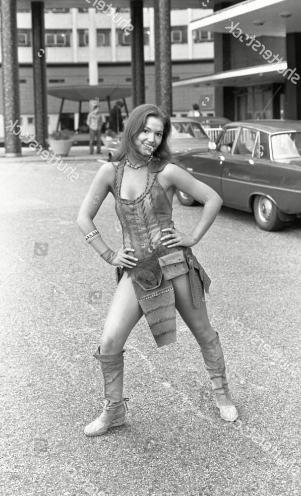 9P Women of Doctor Who: Louise Jameson