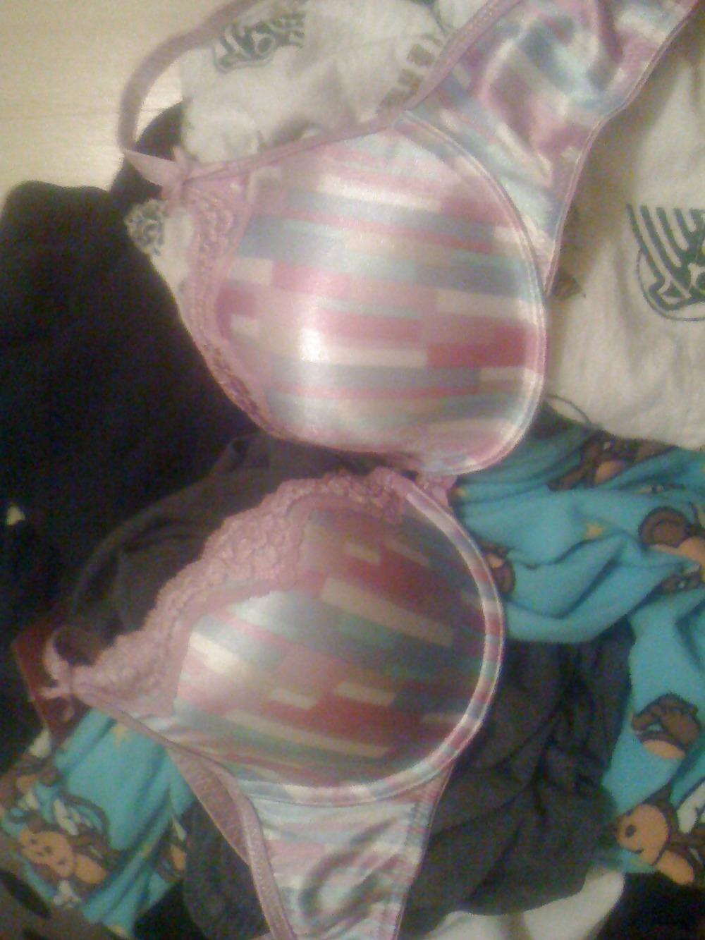 6P Friend's girl's bras and panties
