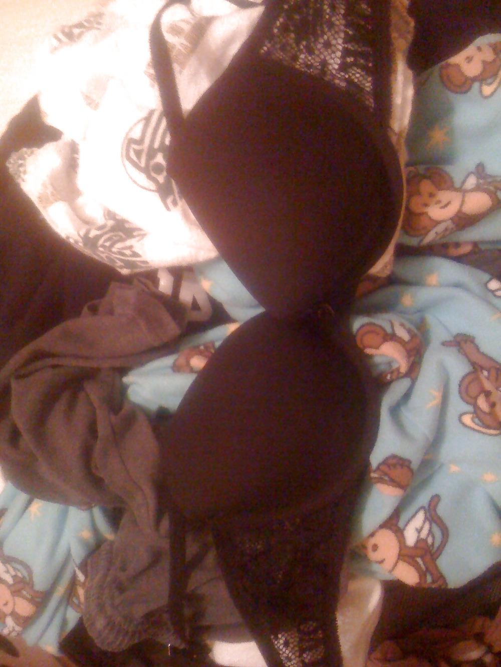 6P Friend's girl's bras and panties