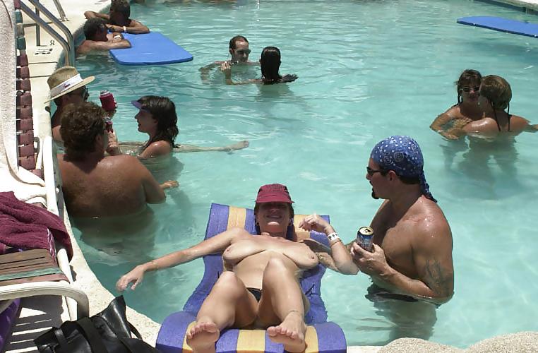 25P Orgy in The Pool