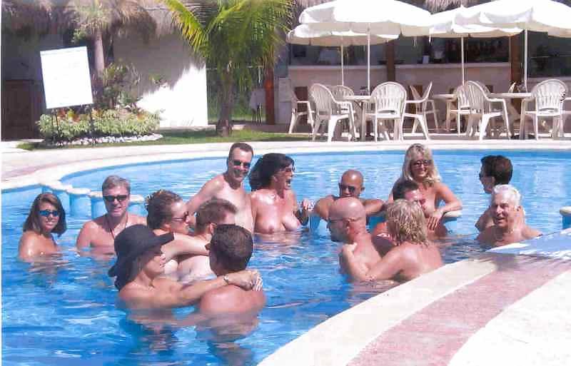 25P Orgy in The Pool