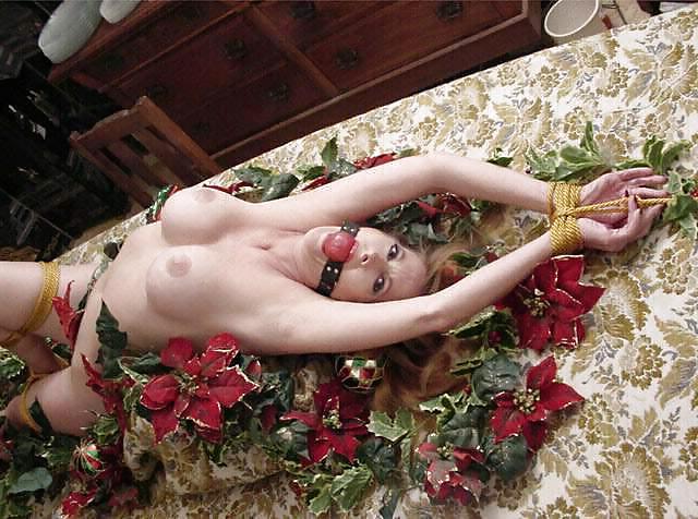 11P The Perfect Holiday Table