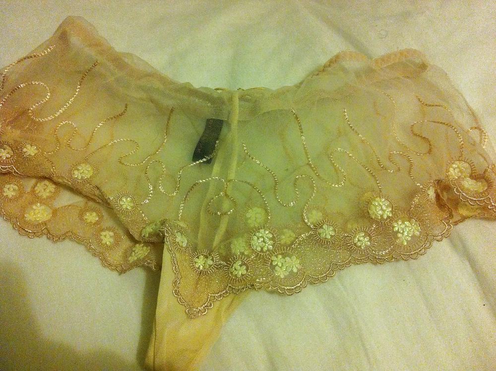 10P Friend's Wife's Knickers