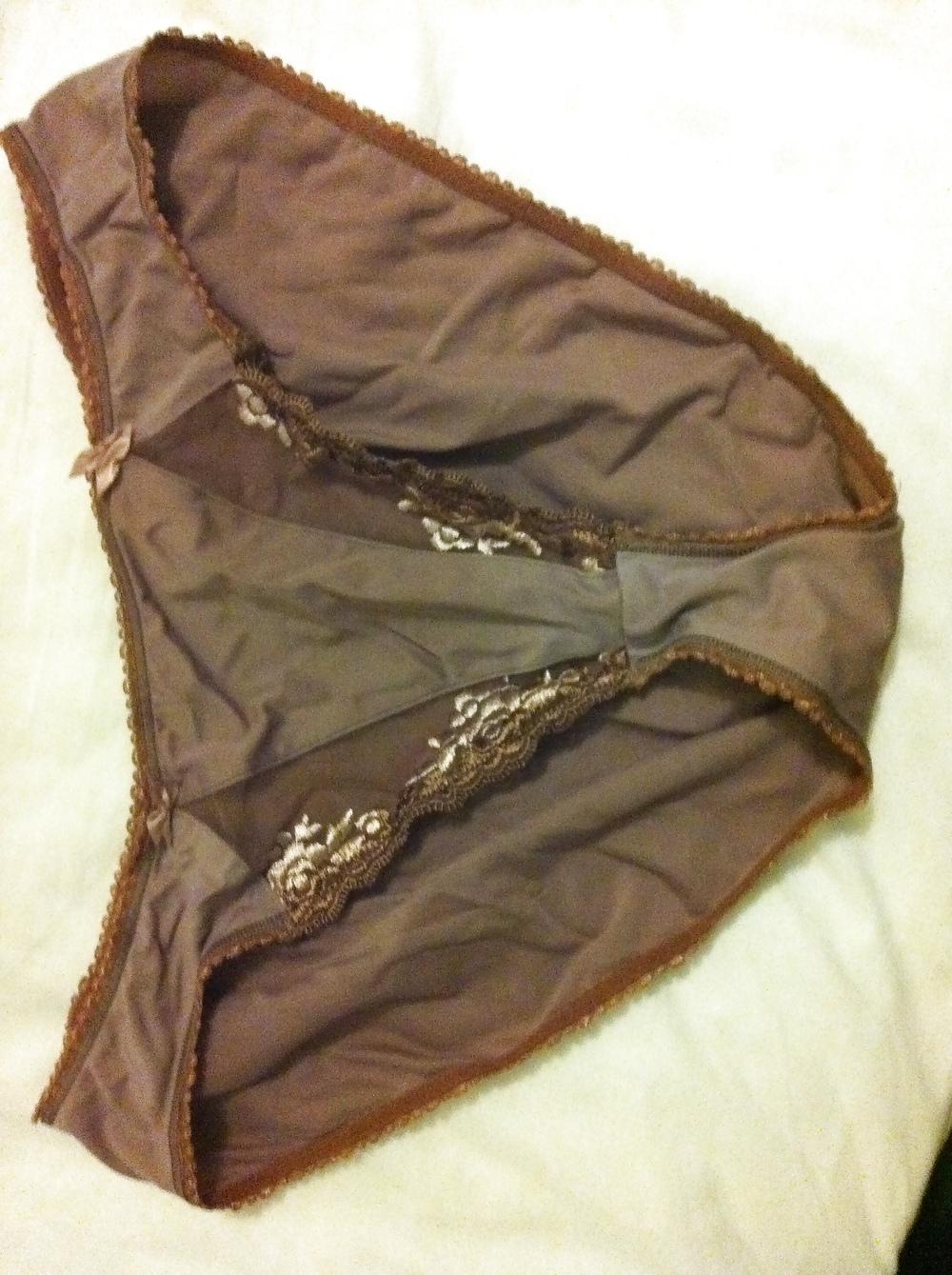10P Friend's Wife's Knickers
