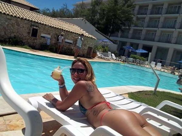 25P Bikini - Who would you fuck and how?