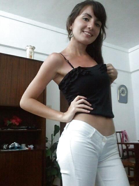 25P Brunette Florencia Facebook Friend - BBenito