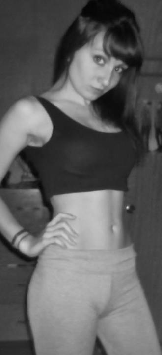 25P Brunette Florencia Facebook Friend - BBenito