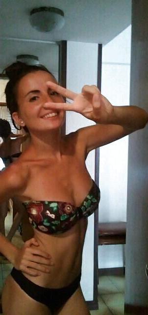 25P Brunette Florencia Facebook Friend - BBenito