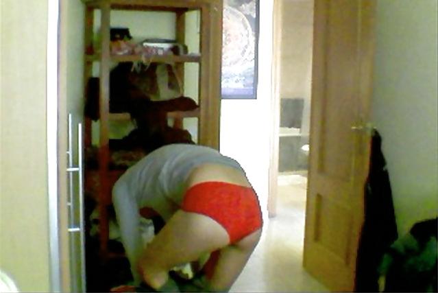18P Hidden Cam MILF