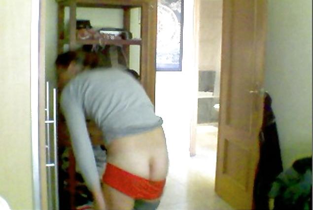 18P Hidden Cam MILF