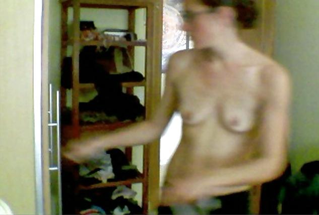 18P Hidden Cam MILF