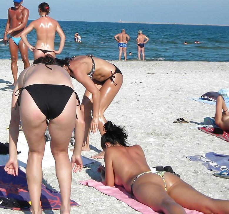 25P Italian classmates at the beach :) compagne di classe