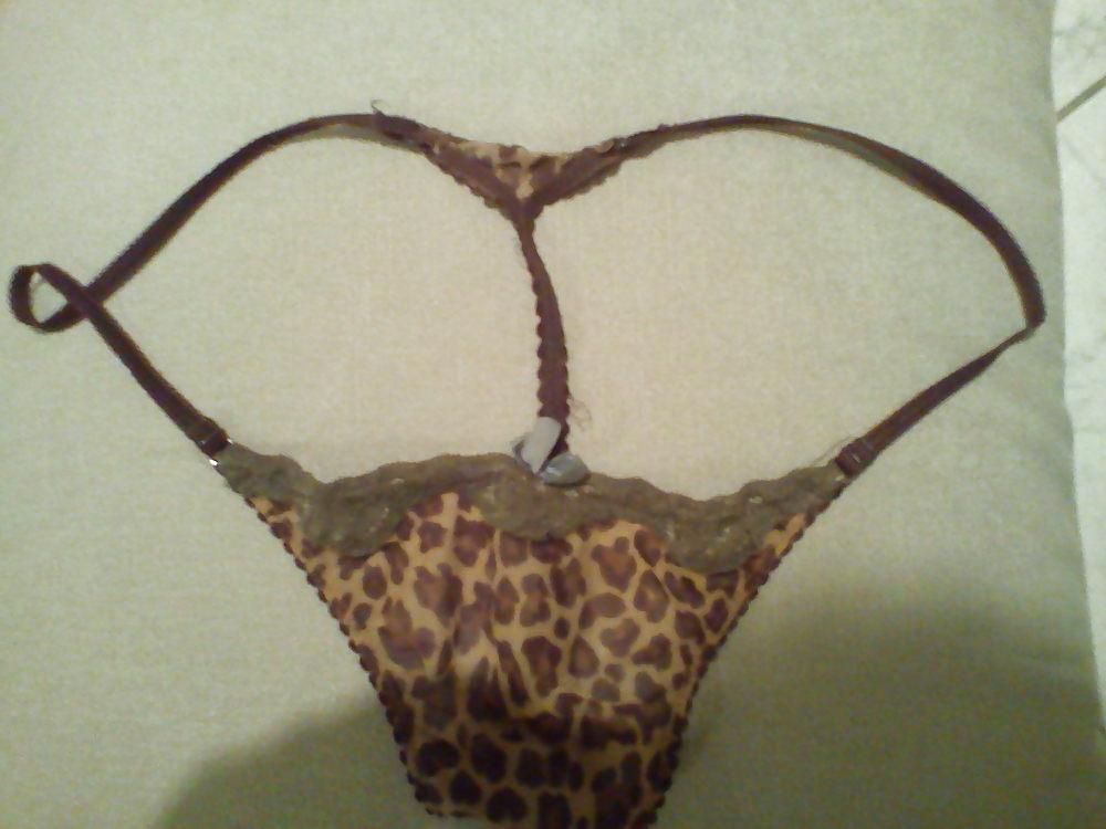 25P Friend wifes big thong