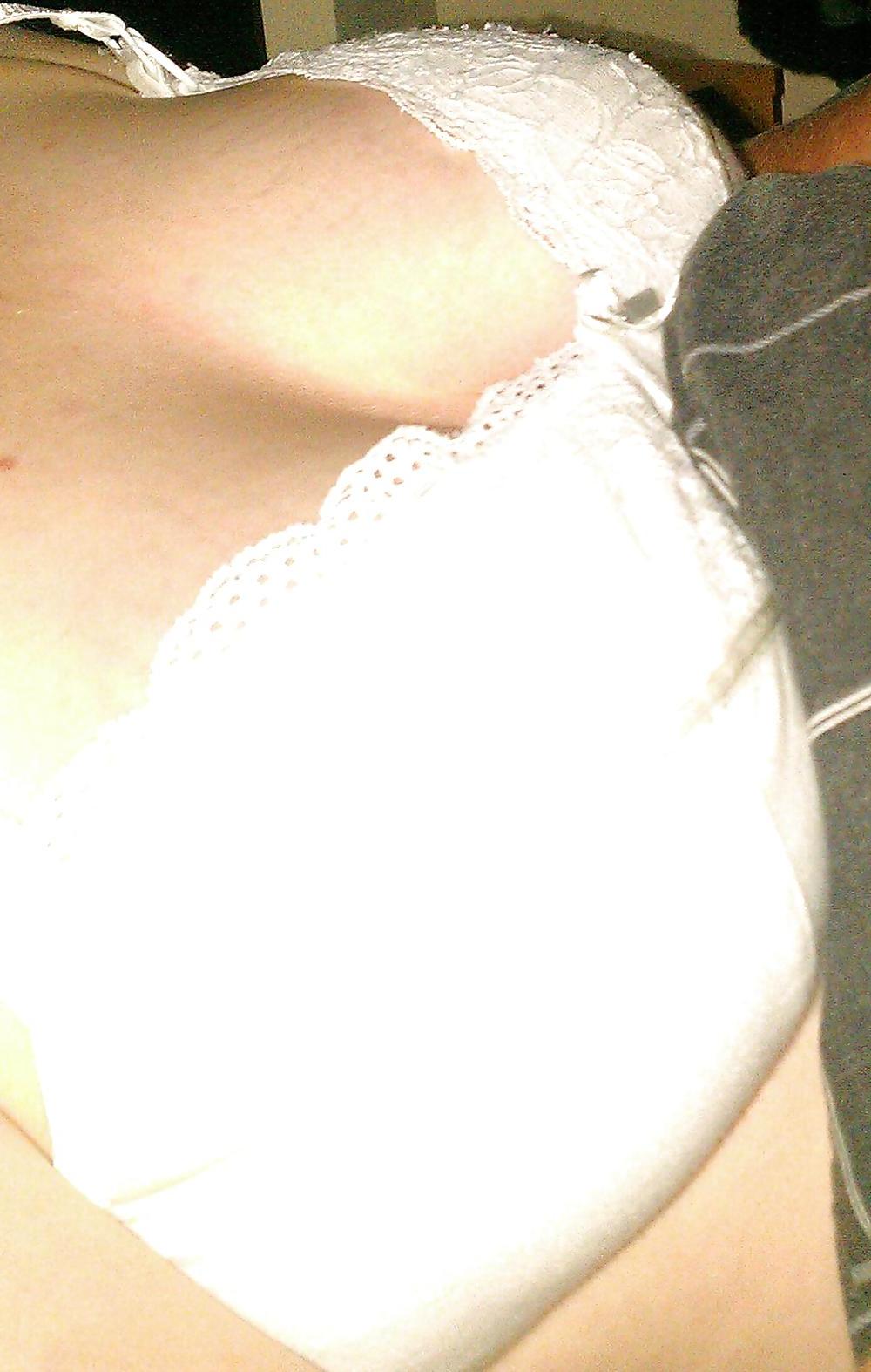 25P Random sneaky pics of the wife