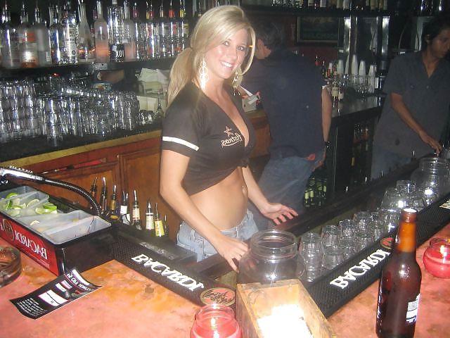 20P Buxom barmaids 