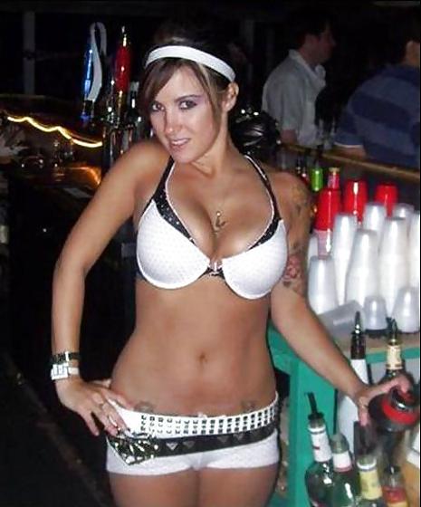 20P Buxom barmaids 