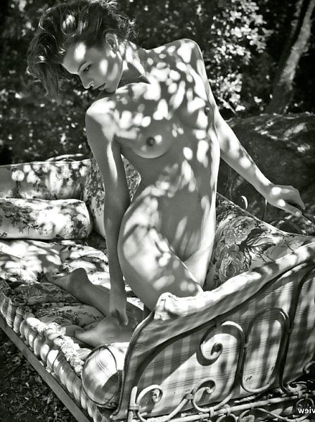 25P 2012 pirelli calendar