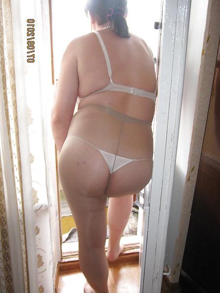 14P Women in pantyhose and stockings.