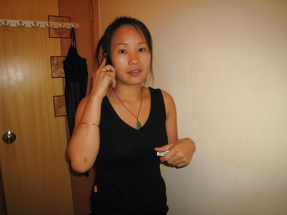 25P My gf loves to expose her hot body like a prostitute
