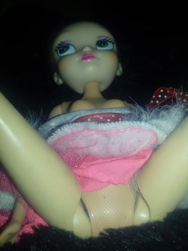 18P My Girlfriend Karen Doll