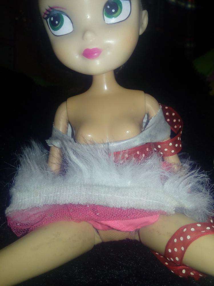 18P My Girlfriend Karen Doll
