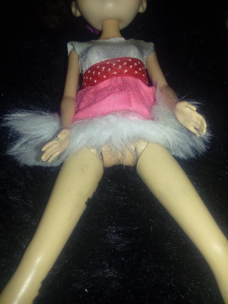 18P My Girlfriend Karen Doll