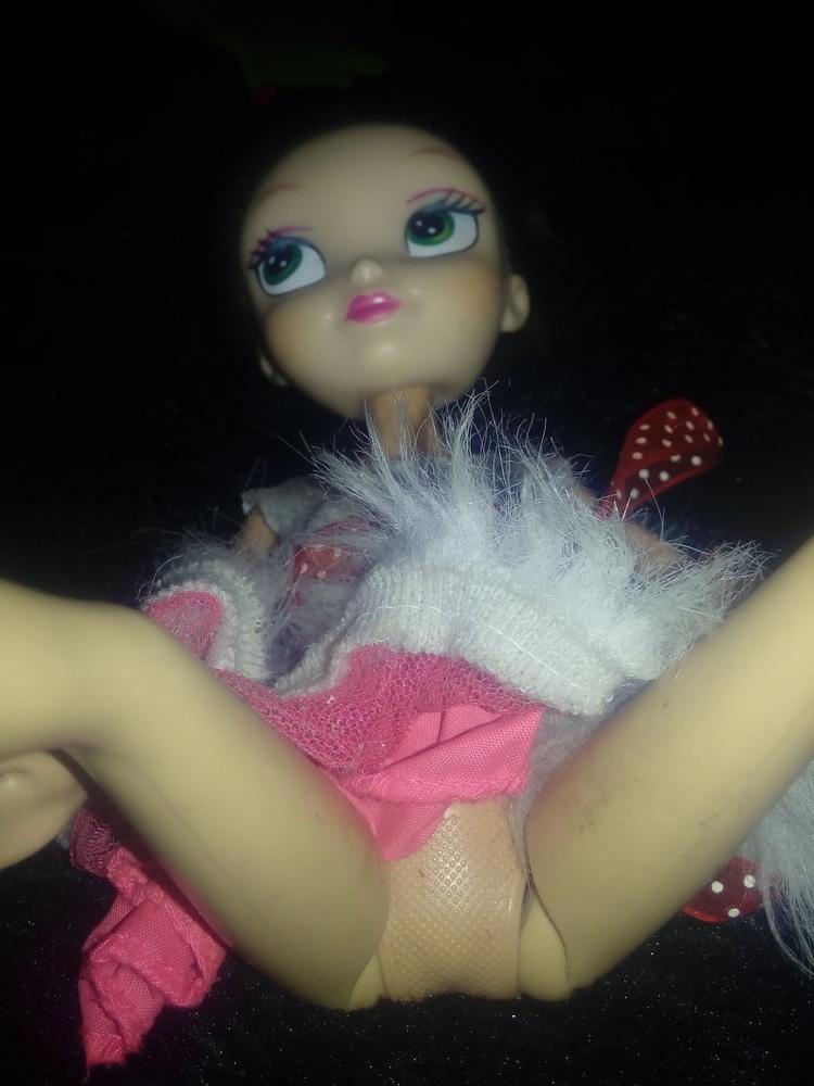 18P My Girlfriend Karen Doll