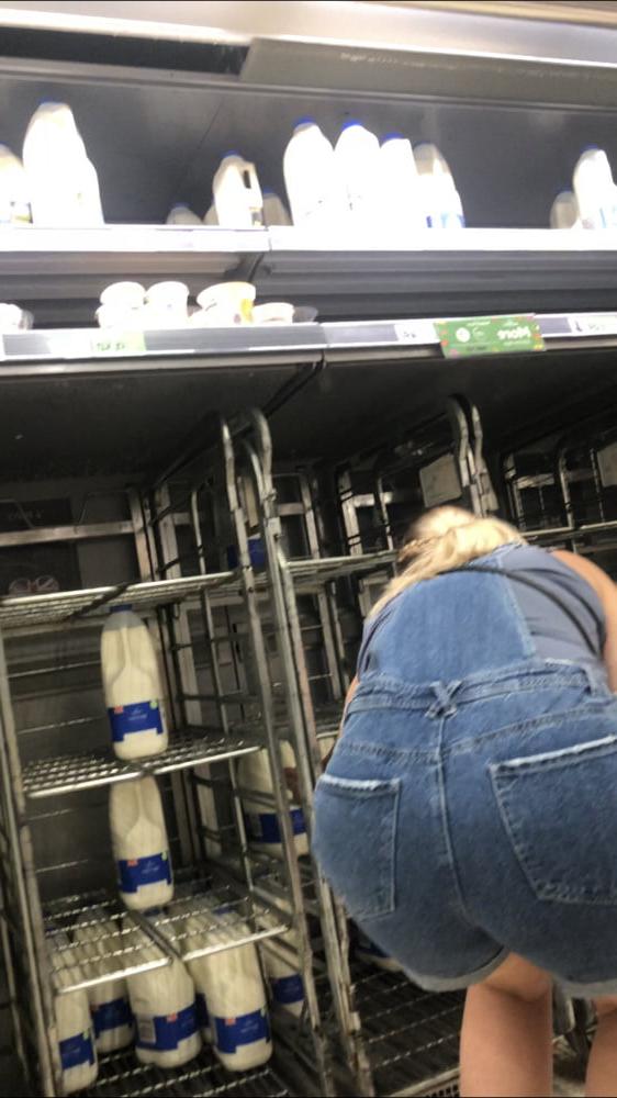 7P Pawg ass blonde voyeur shopping slut