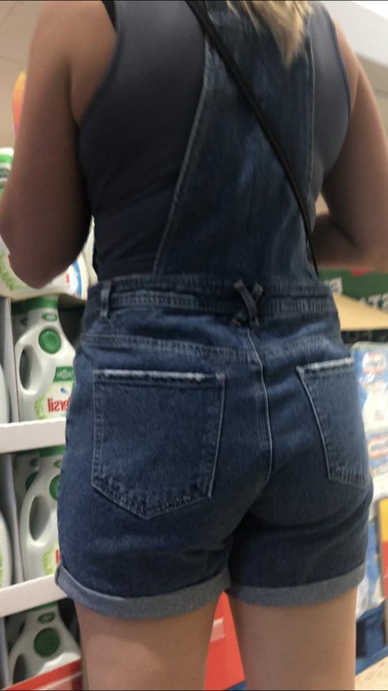 7P Pawg ass blonde voyeur shopping slut