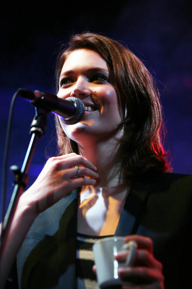 18P Mandy Moore - Gain Love At First Sniff Concert (15 Jun 2009)