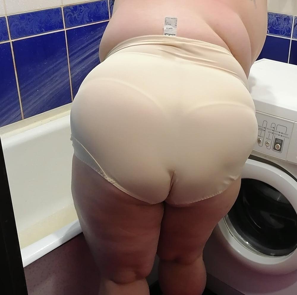 14P I love smelling her big panties.