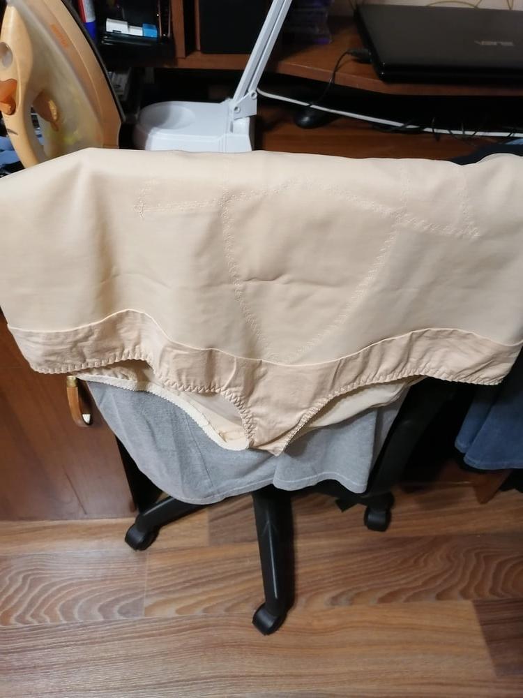 14P I love smelling her big panties.