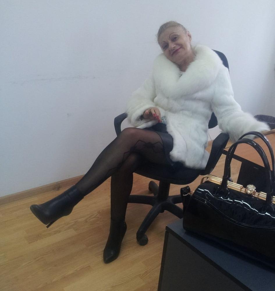 25P Pantyhosed Teacher - Grab one and Fuck Her