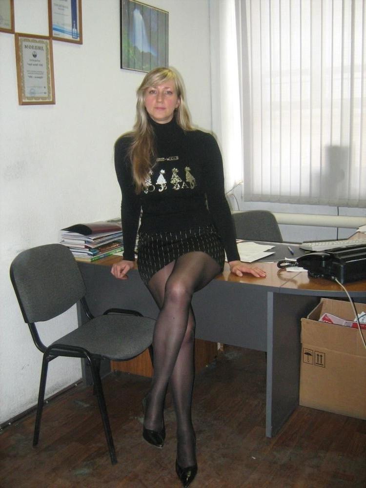25P Pantyhosed Teacher - Grab one and Fuck Her