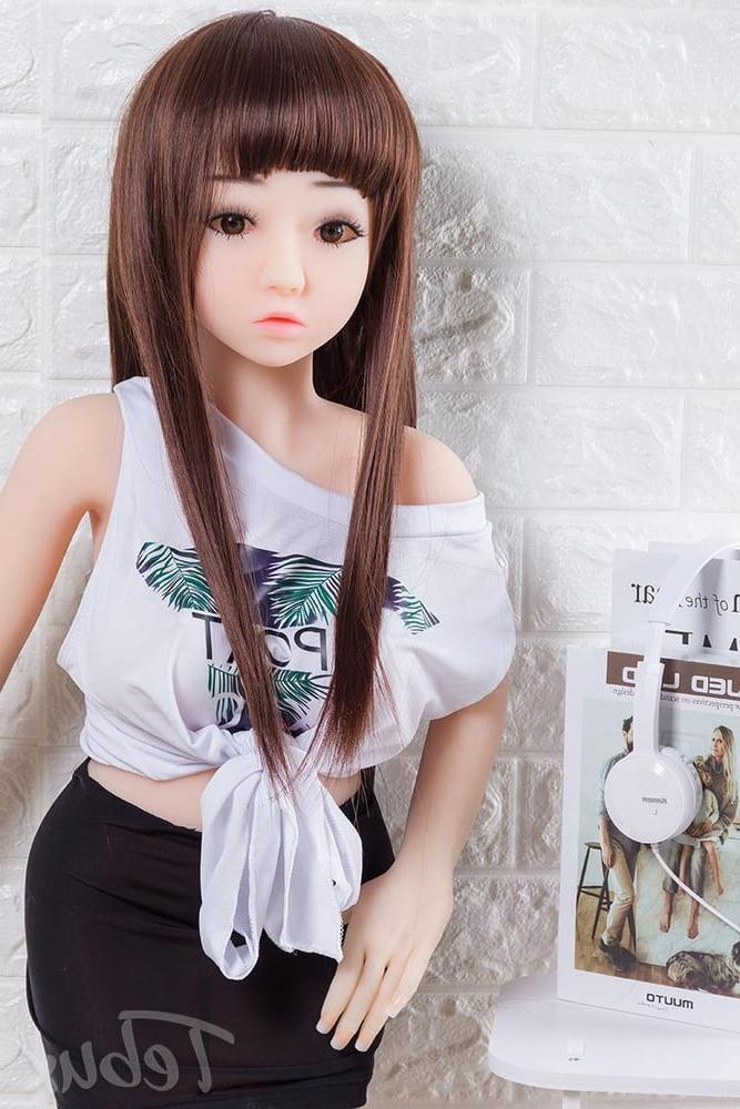 10P Young brunette teen sex doll with Huge tits