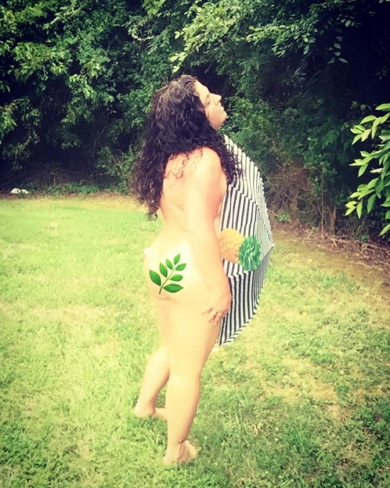 9P Amateurs in USA (040) Anastazia Amor likes her butthole