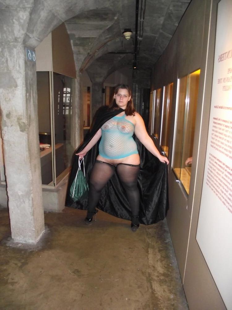 10P who wants to fuck me hard