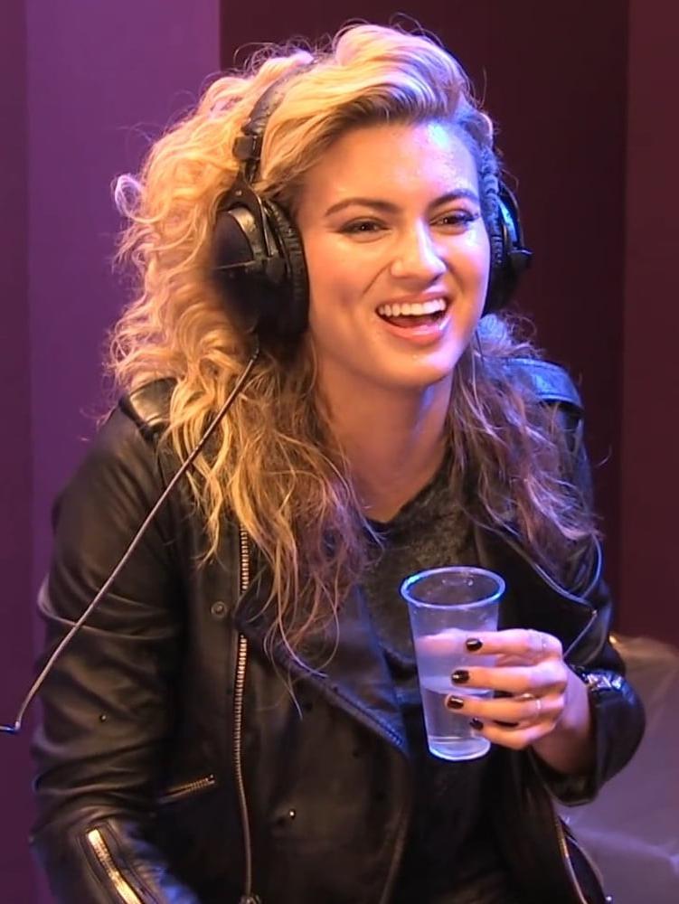 25P Miss T Kelly Fit As Fuck Hot  Look