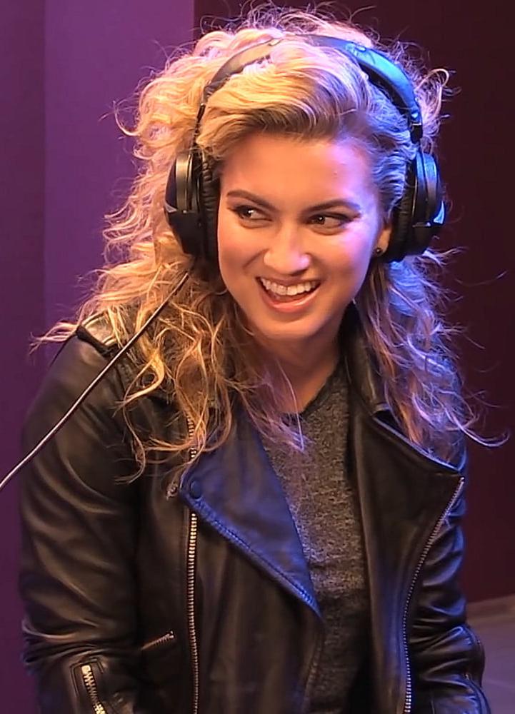 25P Miss T Kelly Fit As Fuck Hot  Look