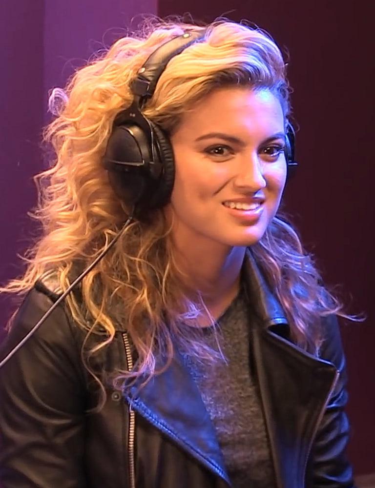 25P Miss T Kelly Fit As Fuck Hot  Look